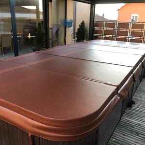 COUVERTURE DE SPA