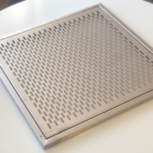 GRILLE DE FOND DE BASSIN