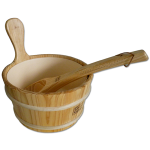 SEAU EN BOIS AVEC LOUCHE