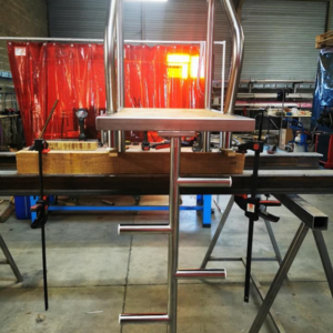 PLATEFORME D'ACCES A LA PLONGEE SOUS-MARINE