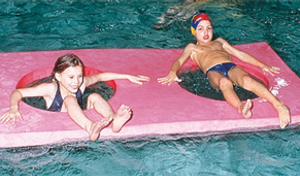 RADEAU DE PISCINE 2 trous